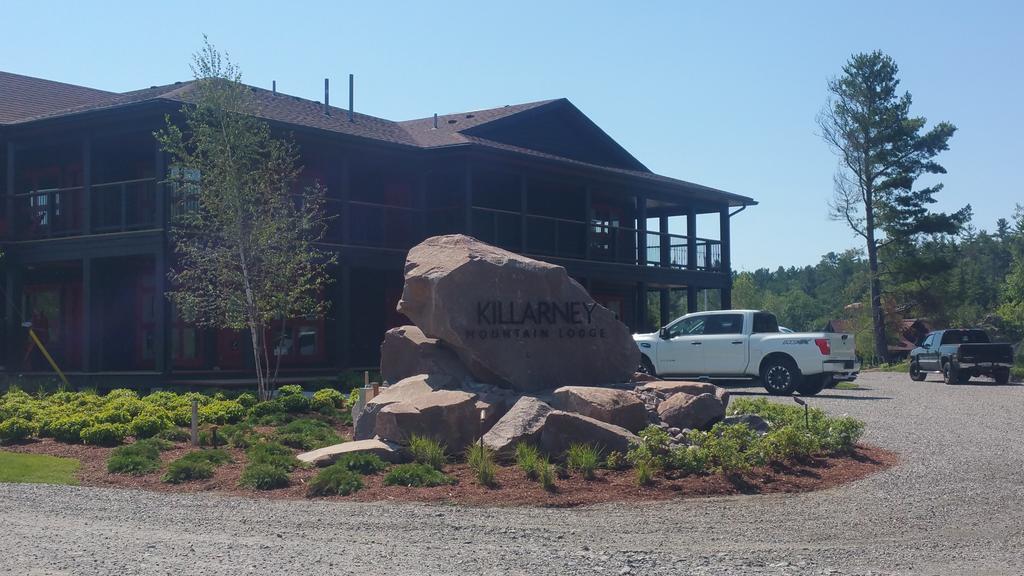 Killarney Mountain Lodge Exteriör bild